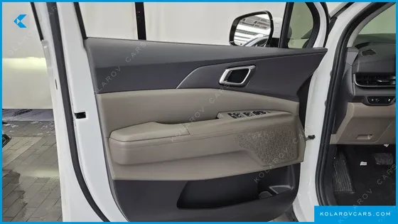 KIA CARNIVAL 9-SEATER PRESTIGE