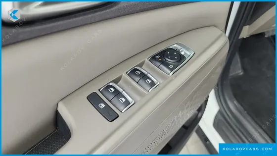 KIA CARNIVAL 9-SEATER PRESTIGE