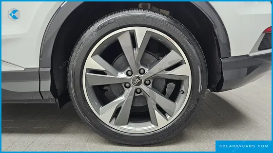 AUDI Q4 E-TRON 40 PREMIUM