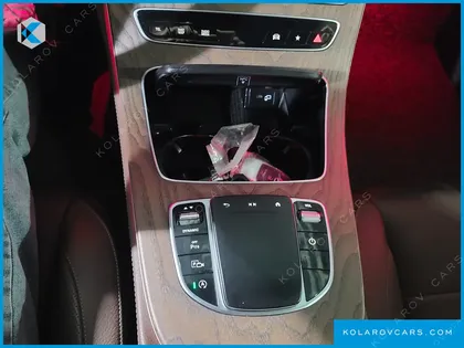 MERCEDES E-CLASS E220D 4MATIC EXCLUSIVE