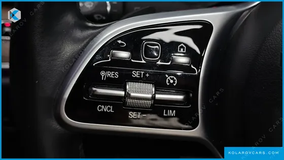 MERCEDES E-CLASS E220D EXCLUSIVE