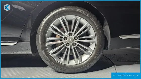 GENESIS EQ900 3.8 GDI AWD