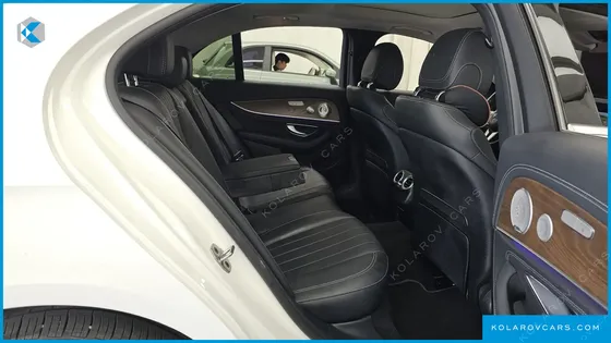 MERCEDES E-CLASS E300E EXCLUSIVE