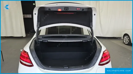 MERCEDES E-CLASS E300E EXCLUSIVE