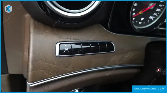 MERCEDES E-CLASS E220D 4MATIC EXCLUSIVE