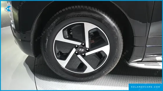 HYUNDAI IONIQ 9 CRUISE TYPE AWD