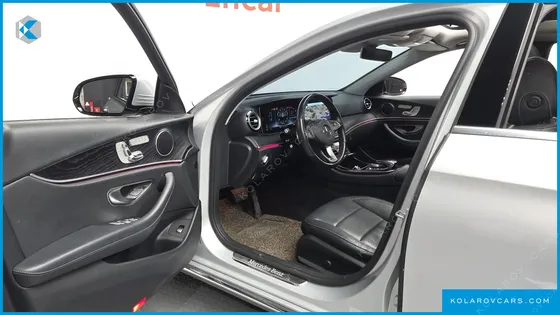 MERCEDES E-CLASS E300 AVANTGARDE