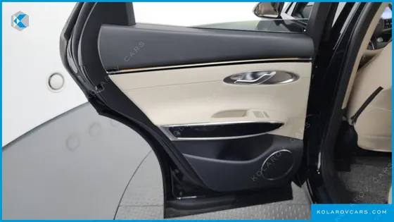 GENESIS GV70 2.5T GASOLINE 2WD