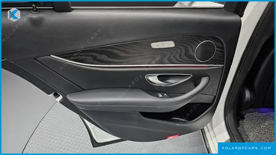 MERCEDES E-CLASS E200 AVANTGARDE