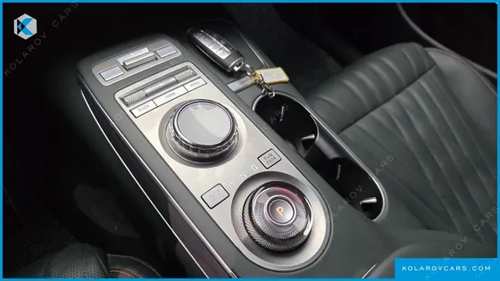 GENESIS GV70 2.5T GASOLINE 2WD