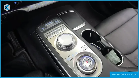 GENESIS GV70 2.5T GASOLINE 2WD