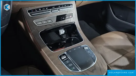 MERCEDES E-CLASS E220D 4MATIC EXCLUSIVE