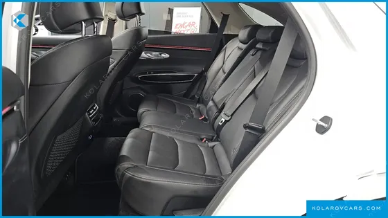 GENESIS GV70 2.5T GASOLINE 2WD