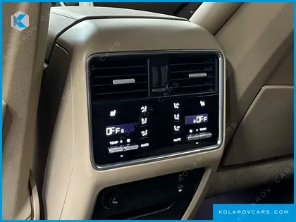 PORSCHE CAYENNE 3.0 COUPE PLATINUM EDITION