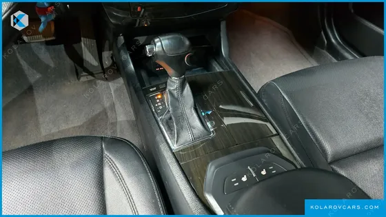 KIA K7 VG240 DELUXE