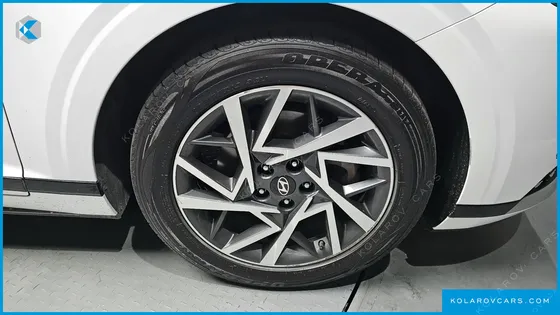 HYUNDAI GRANDEUR 2,5 GASOLINE 2WD