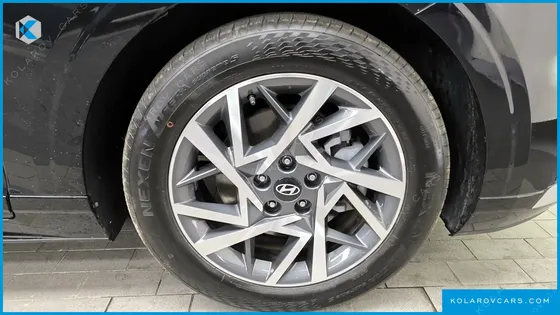 HYUNDAI GRANDEUR 2,5 GASOLINE 2WD