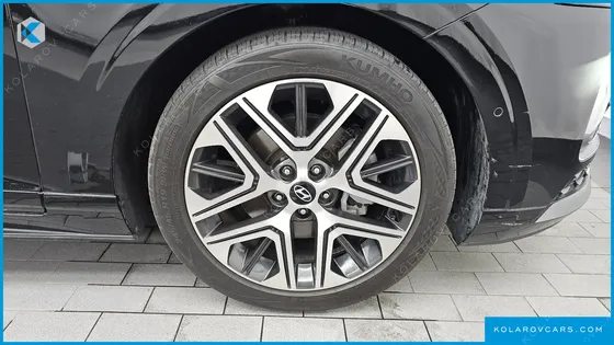 HYUNDAI GRANDEUR 2,5 GASOLINE 2WD