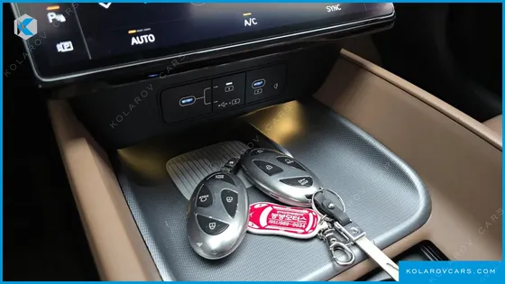 HYUNDAI GRANDEUR 2,5 GASOLINE 2WD