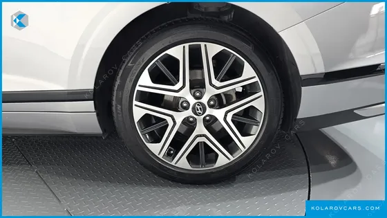 HYUNDAI GRANDEUR 2,5 GASOLINE 2WD