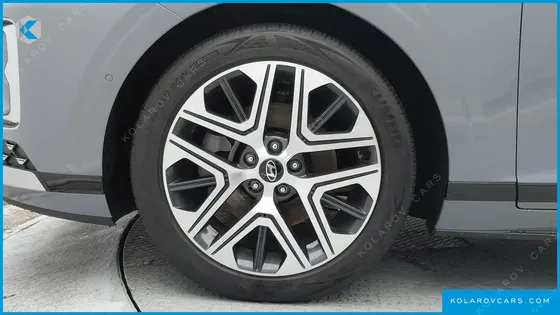 HYUNDAI GRANDEUR 2,5 GASOLINE 2WD