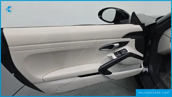 PORSCHE 718 2.0