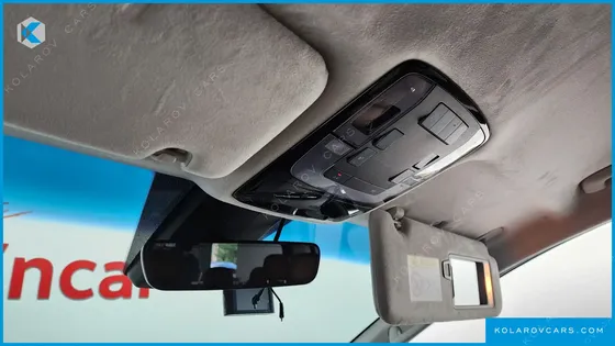 HYUNDAI STARIA LOUNGE 9-SEATER