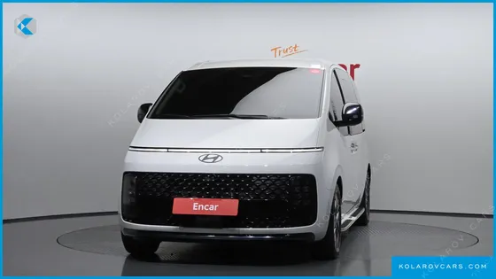 HYUNDAI STARIA 4WD LOUNGE 9-SEATER