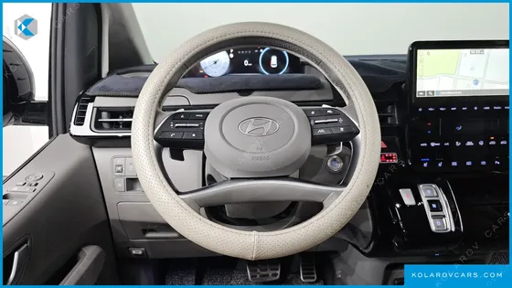 HYUNDAI STARIA 4WD LOUNGE 9-SEATER
