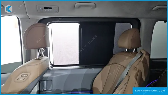 HYUNDAI STARIA 4WD LOUNGE 9-SEATER
