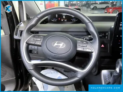 HYUNDAI STARIA L3.5 CARGO 3-SEATER
