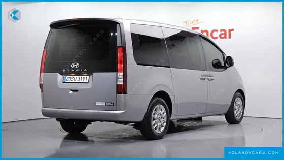 HYUNDAI STARIA CARGO 5-SEATER