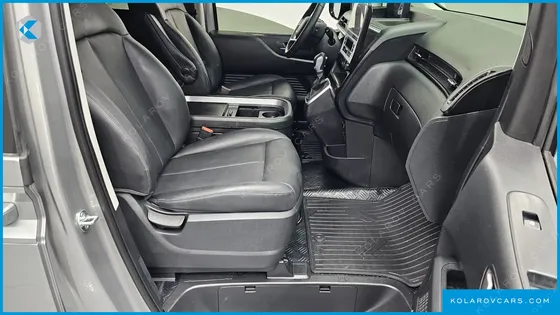 HYUNDAI STARIA CARGO 5-SEATER