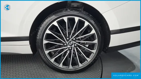 HYUNDAI GRANDEUR CALLIGRAPHY