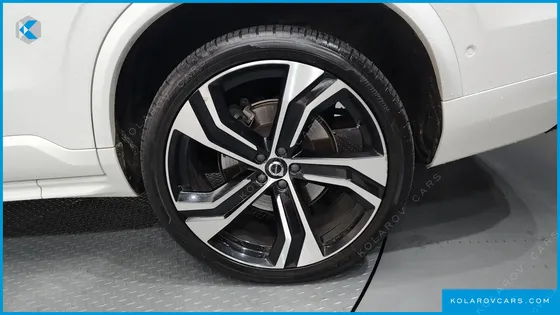 VOLVO XC90 T8 R-DESIGN HYBRID