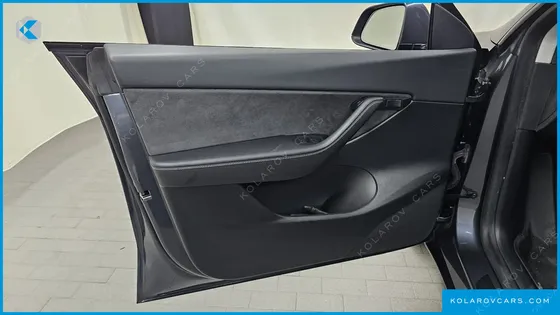 TESLA MODEL Y LONG RANGE AWD