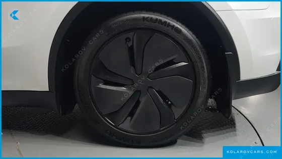 TESLA MODEL Y RWD