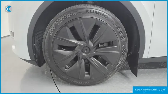 TESLA MODEL Y RWD