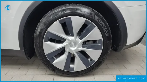 TESLA MODEL Y LONG RANGE AWD