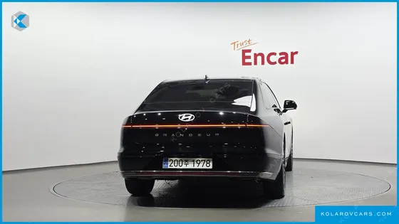 HYUNDAI GRANDEUR CALLIGRAPHY