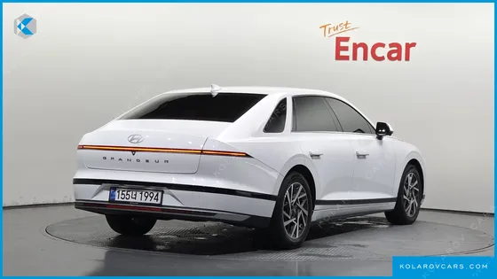 HYUNDAI GRANDEUR PREMIUM