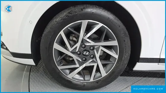 HYUNDAI GRANDEUR PREMIUM