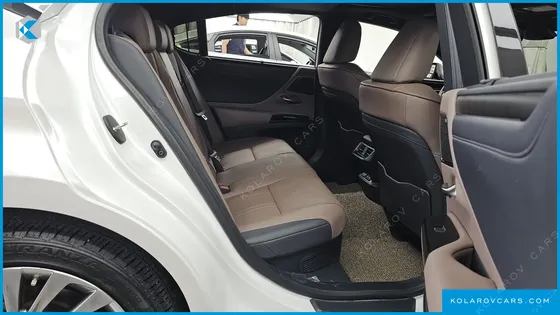 LEXUS ES EXECUTIVE