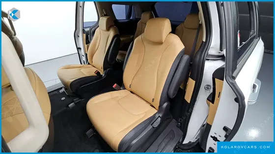 KIA CARNIVAL 9-SEATER PRESTIGE