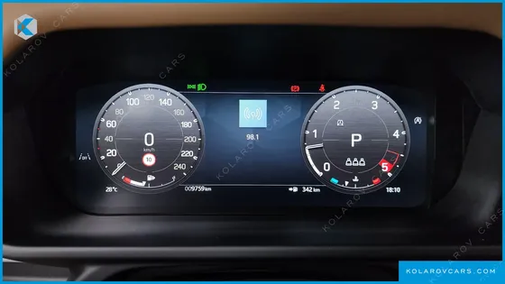 LAND ROVER DEFENDER 110 D300 X-DYNAMIC HSE