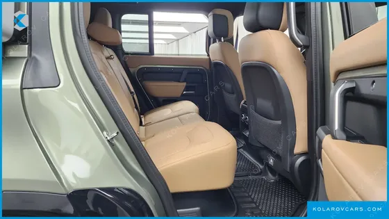 LAND ROVER DEFENDER 110 D300 X-DYNAMIC HSE