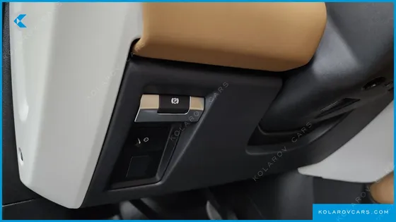 LAND ROVER DEFENDER 110 D300 X-DYNAMIC HSE