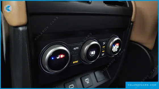 LAND ROVER DEFENDER 110 D300 X-DYNAMIC HSE