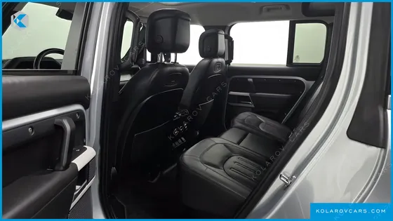 LAND ROVER DEFENDER 110 D300 HSE