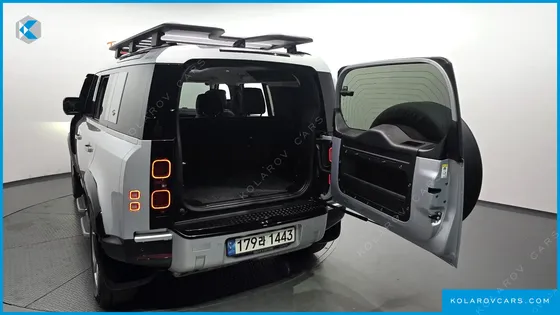 LAND ROVER DEFENDER 110 D300 HSE